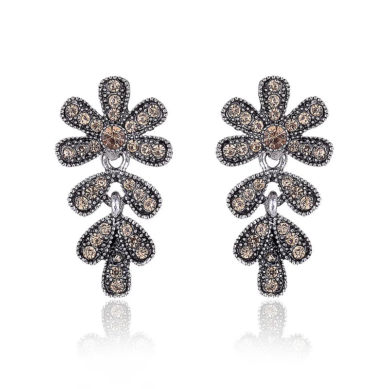 Sparkling Rhinestone Flower Petals Drop Earrings Silver Color Women Piercing Earrings Trendy Christmas Party Jewelry Gift 2019