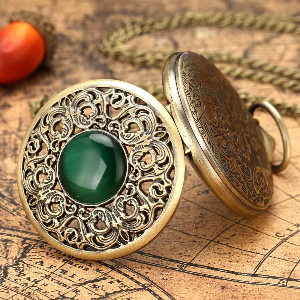 Exquisite Emerald-green Stone Bronze Case Quartz Pocket Watch Simple White Dial Chain Clock Necklace Pendant Watch for Men Women