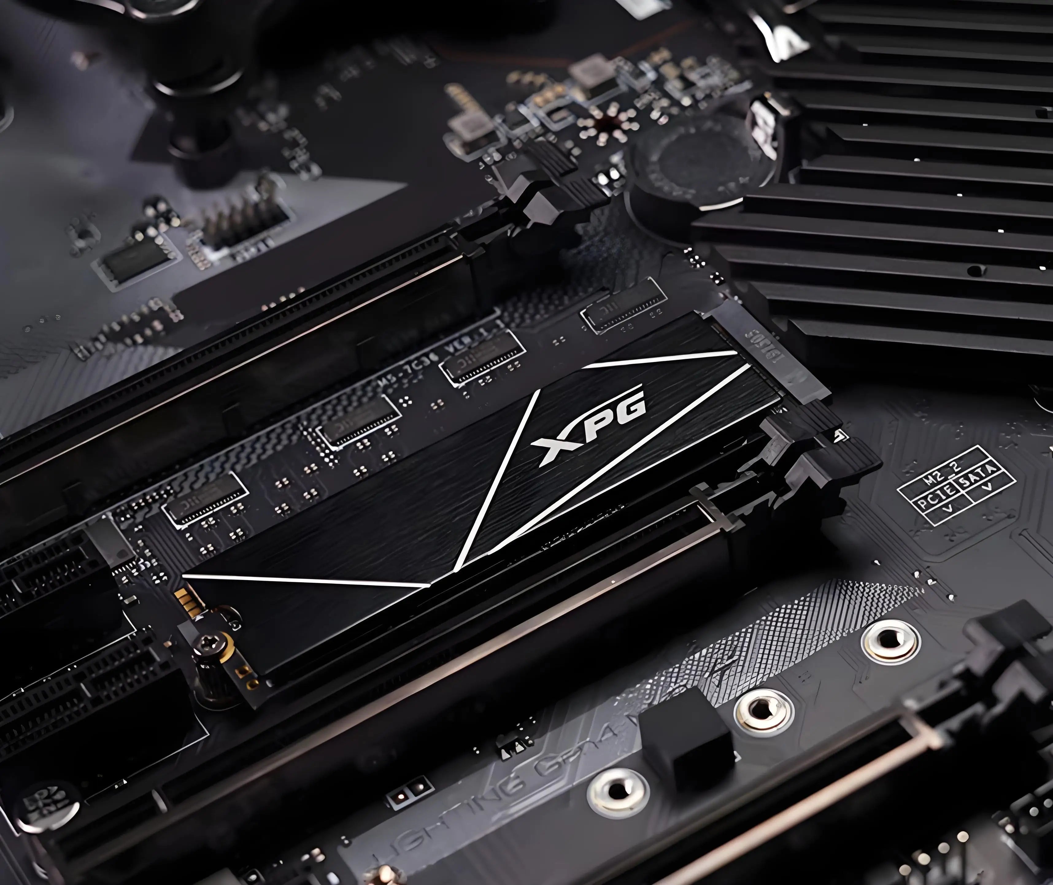 ADATA XPG GAMMIX S70 Blade 1TB/2TB/4TB PCIe4.0 Nvme1.4 Internal Gaming SSD Gen4x4 M.2 2280 For Desktop Hard Disk PC PS5 ssd