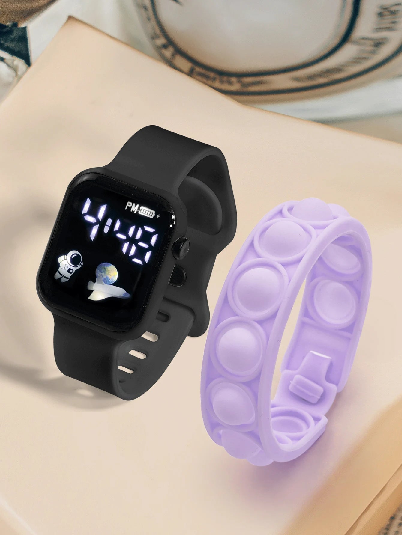 2PCS Children's Smart Watch Bracelet Simple and Fashionable Student Outdoor Sports Electronic Watch Gift for Boys and Girls