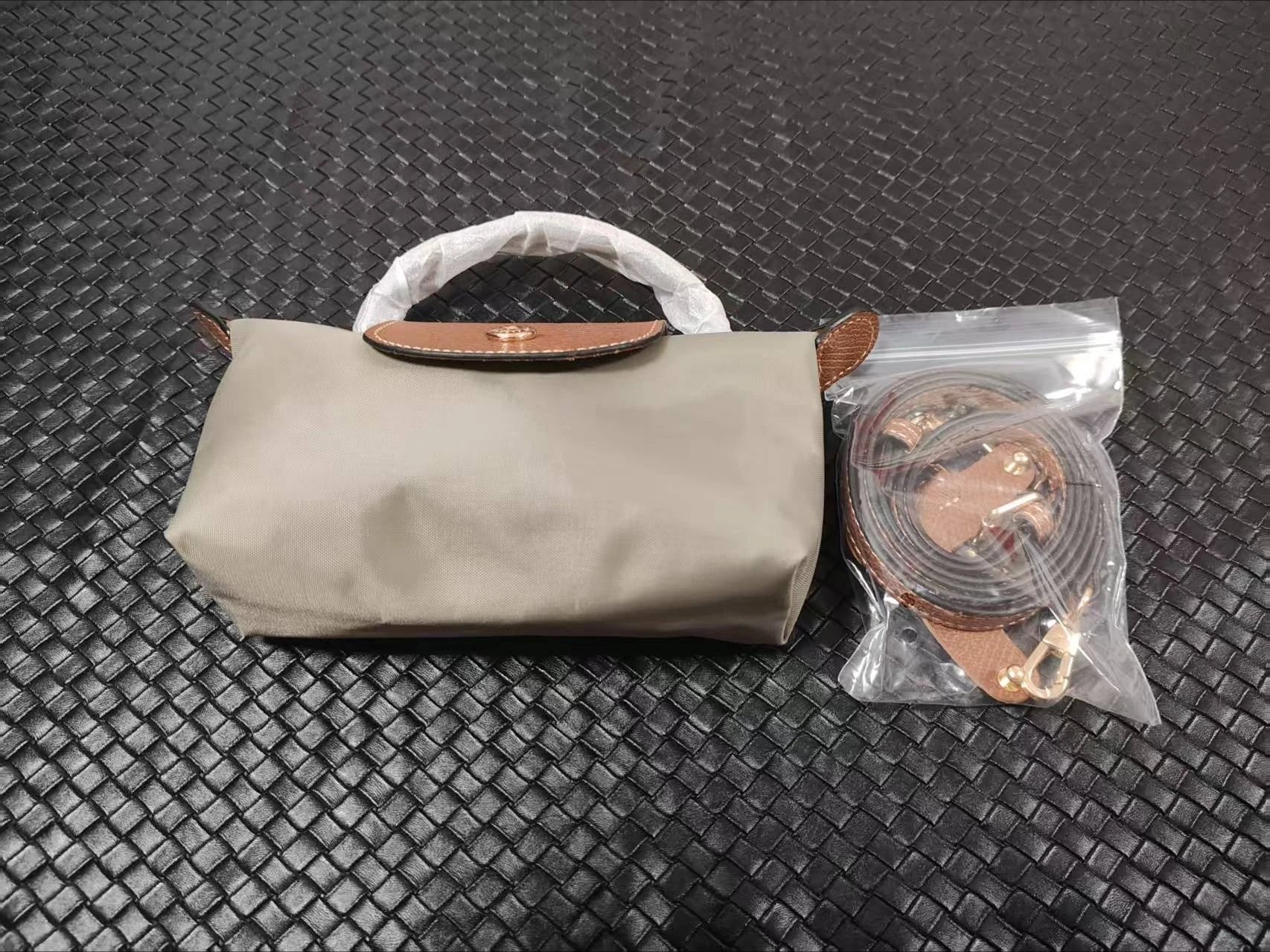 Fashionable New Non Perforated Nylon Bag Portable with Shoulder Straps Multifunctional Shoulder Bag Dumpling Bag Mini Handbag