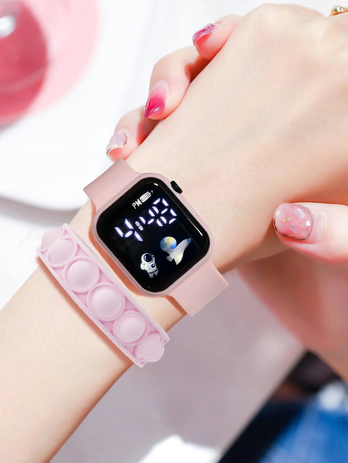 2PCS Children's Smart Watch Bracelet Simple and Fashionable Student Outdoor Sports Electronic Watch Gift for Boys and Girls