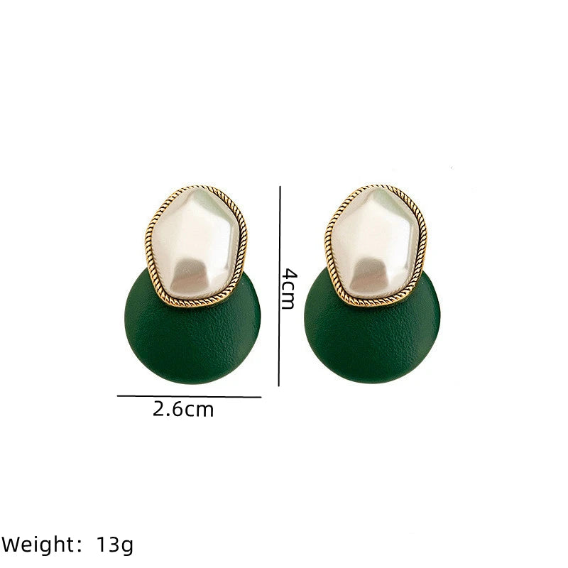 1 Pair Of Retro Cool Wind Gold Plated Silver Plated Imitation Pearls Simple Series A Number Of Exaggerated Earrings