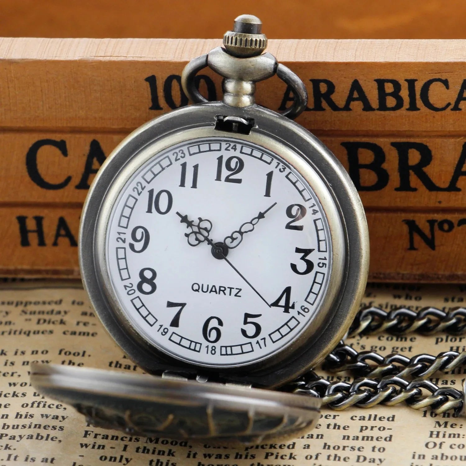 Exquisite Animal Reindeer Green/red Oil Painting Quartz Pocket Watch Vintage Pendant Bracelet Men's and Women's Clock Gifts
