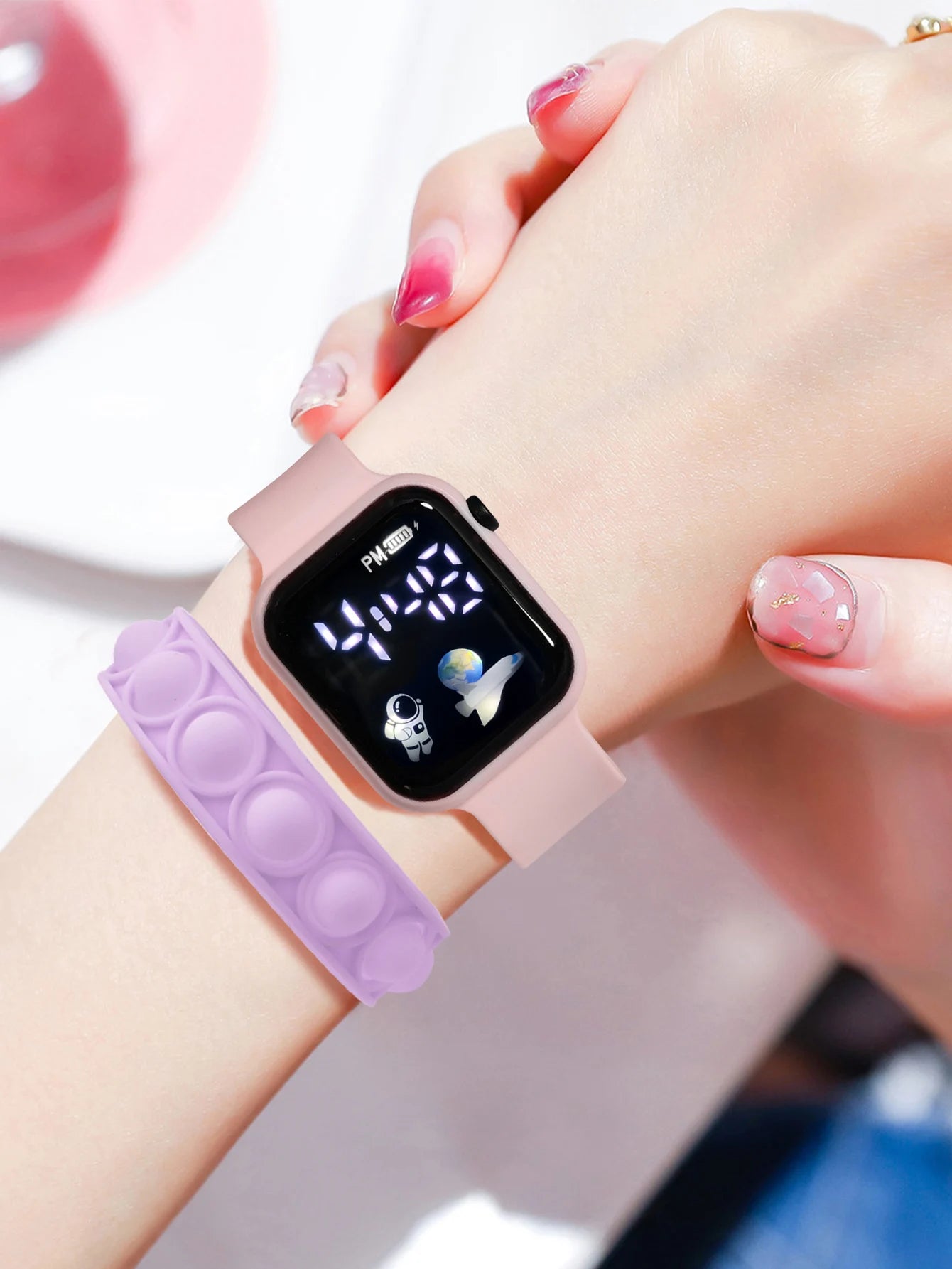 2PCS Children's Smart Watch Bracelet Simple and Fashionable Student Outdoor Sports Electronic Watch Gift for Boys and Girls