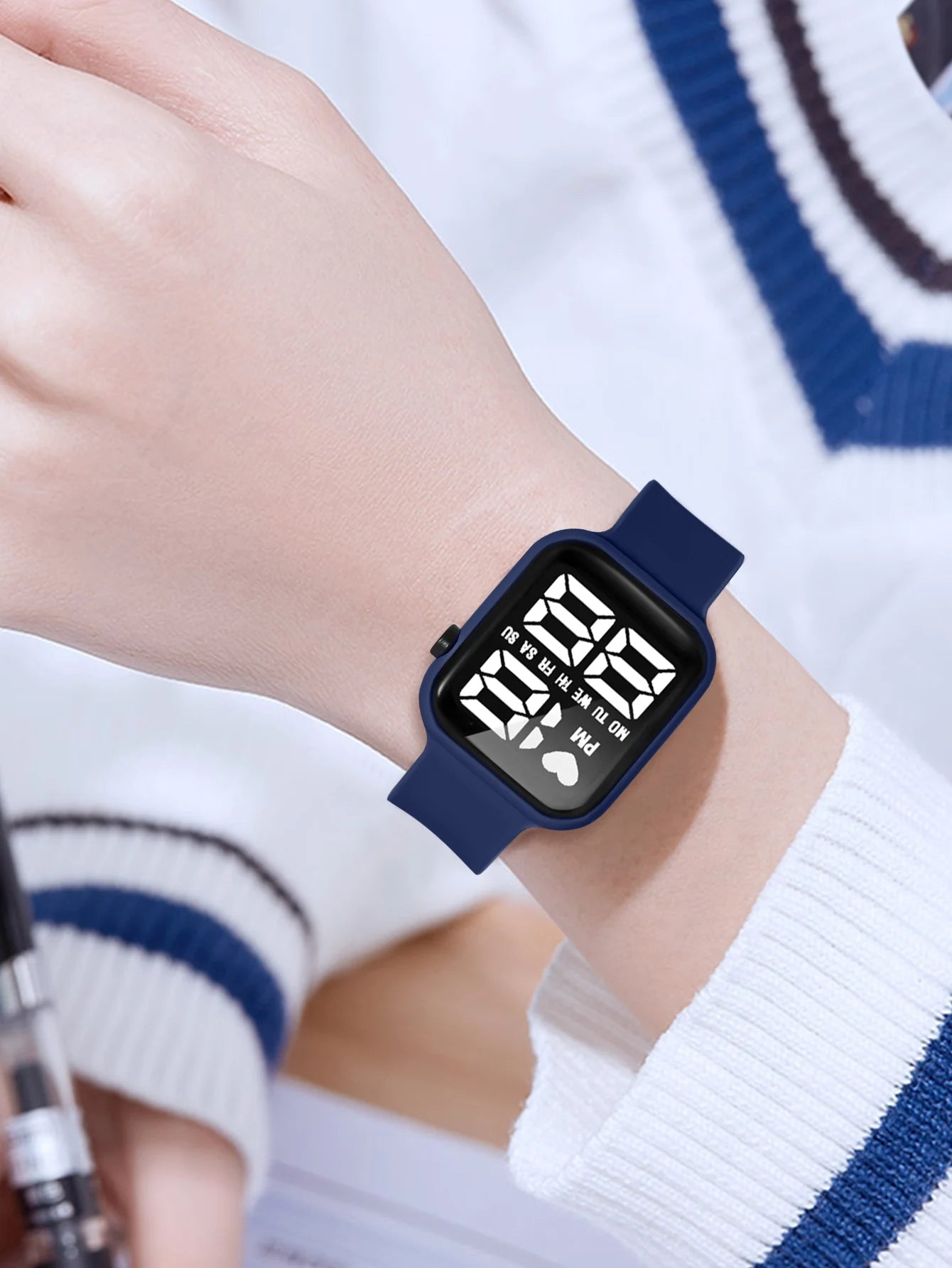 Children's Electronic Watch With heart-shaped Date Display Minimalist Sports Electronic Watch Student Daily Life Digital Watch