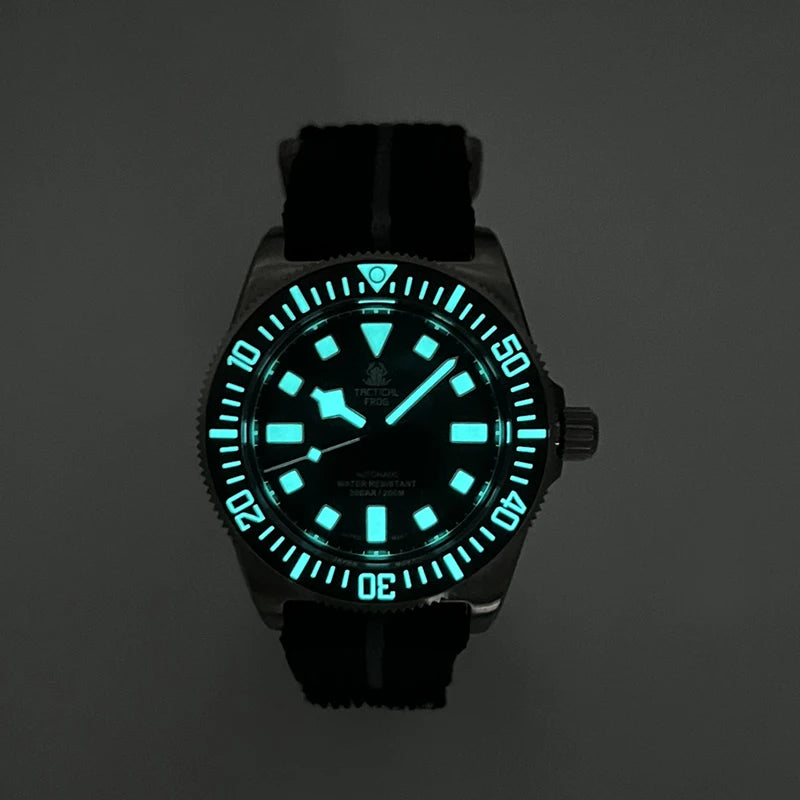 Tactical Frog Titanium Dive Watch Men 42mm NH35 Automatic Mechanical Movement Sapphire Glass 200M Waterproof BGW-9 Luminous