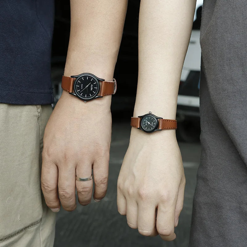 Simple Vintage Classic Couple Watches 2025 Women for Men Watches New Leather Strap Quartz Wristwatches Relogio Montre