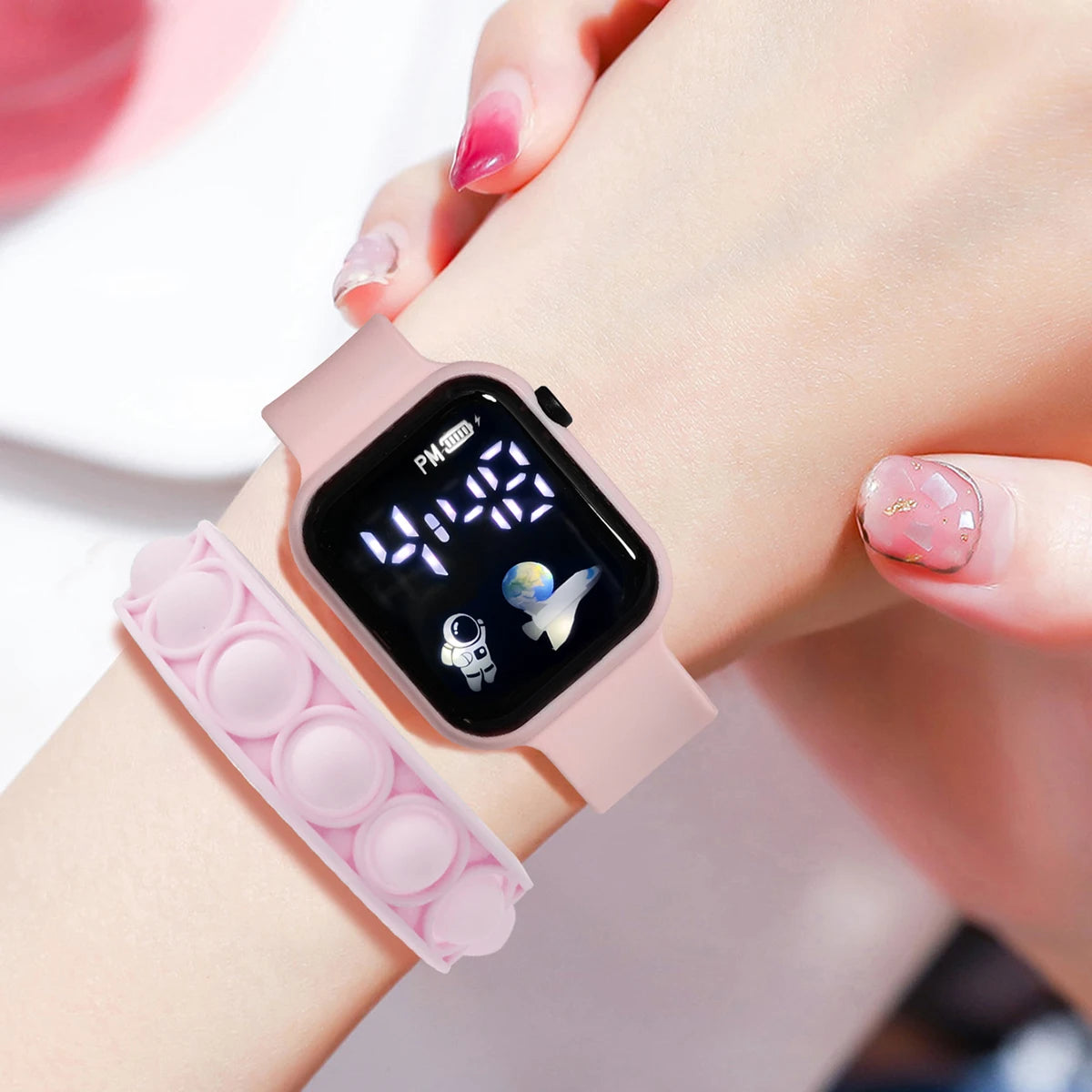 2PCS Children's Smart Watch Bracelet Simple and Fashionable Student Outdoor Sports Electronic Watch Gift for Boys and Girls