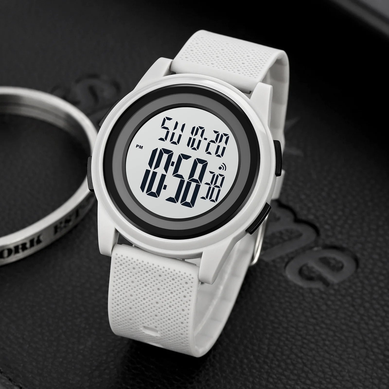 SKMEI 1895 Men LED Light Chrono Alarm Clock 5Bar Waterproof Digital Wristwatch relogio masculino Casual Countdown Sport Watches