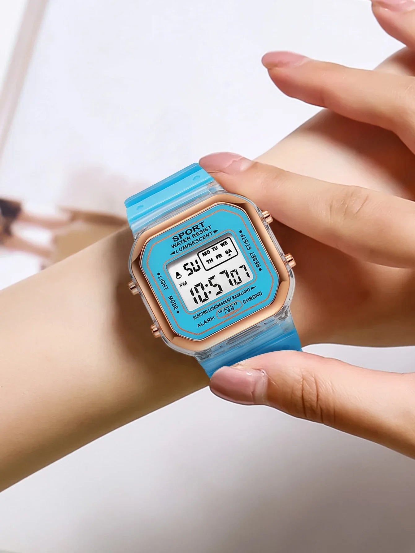 New Children's LED Digital Watch Student Multi Functional Outdoor Sports Watch Minimalist Men's and Women's Electronic Watch