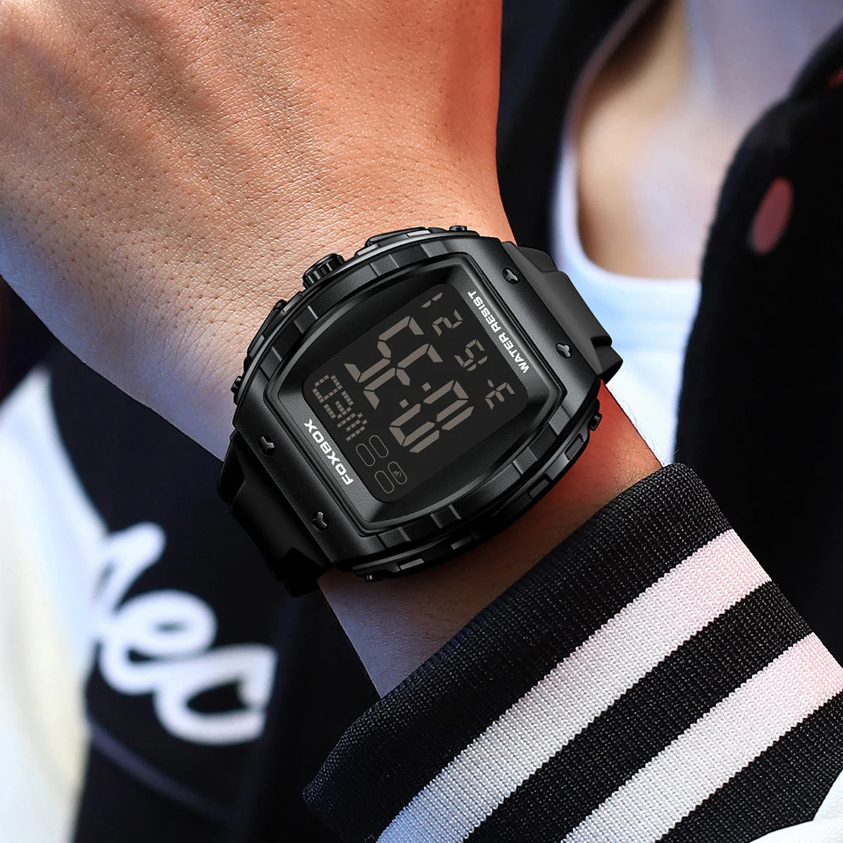 New Fashion FOXBOX Electronic Man Watch Outdoor Casual Sports Digital Clocks Waterproof Luminous Alarm Calendar Watches for Men