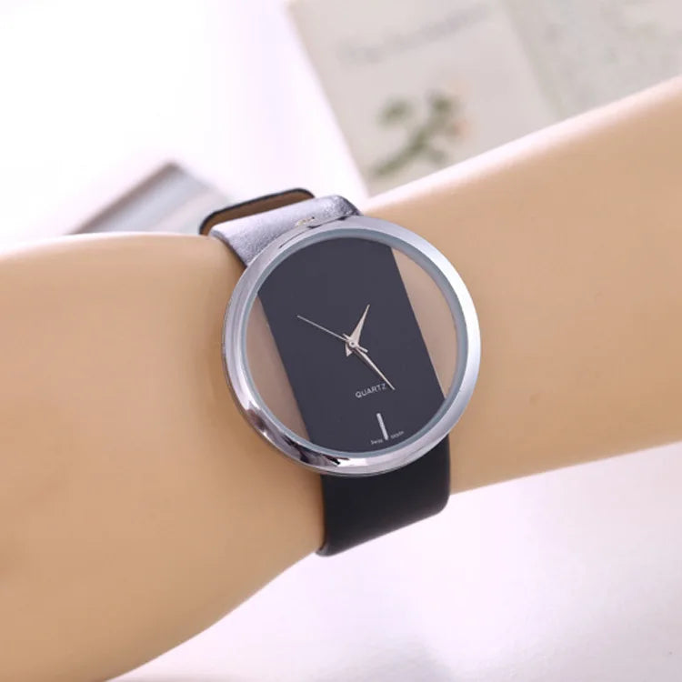 Fashion Women Watches Famous Hollow Ladies Wrist Watch Women Transparent Leather Strap Quartz Watch Relogio Feminino Clock
