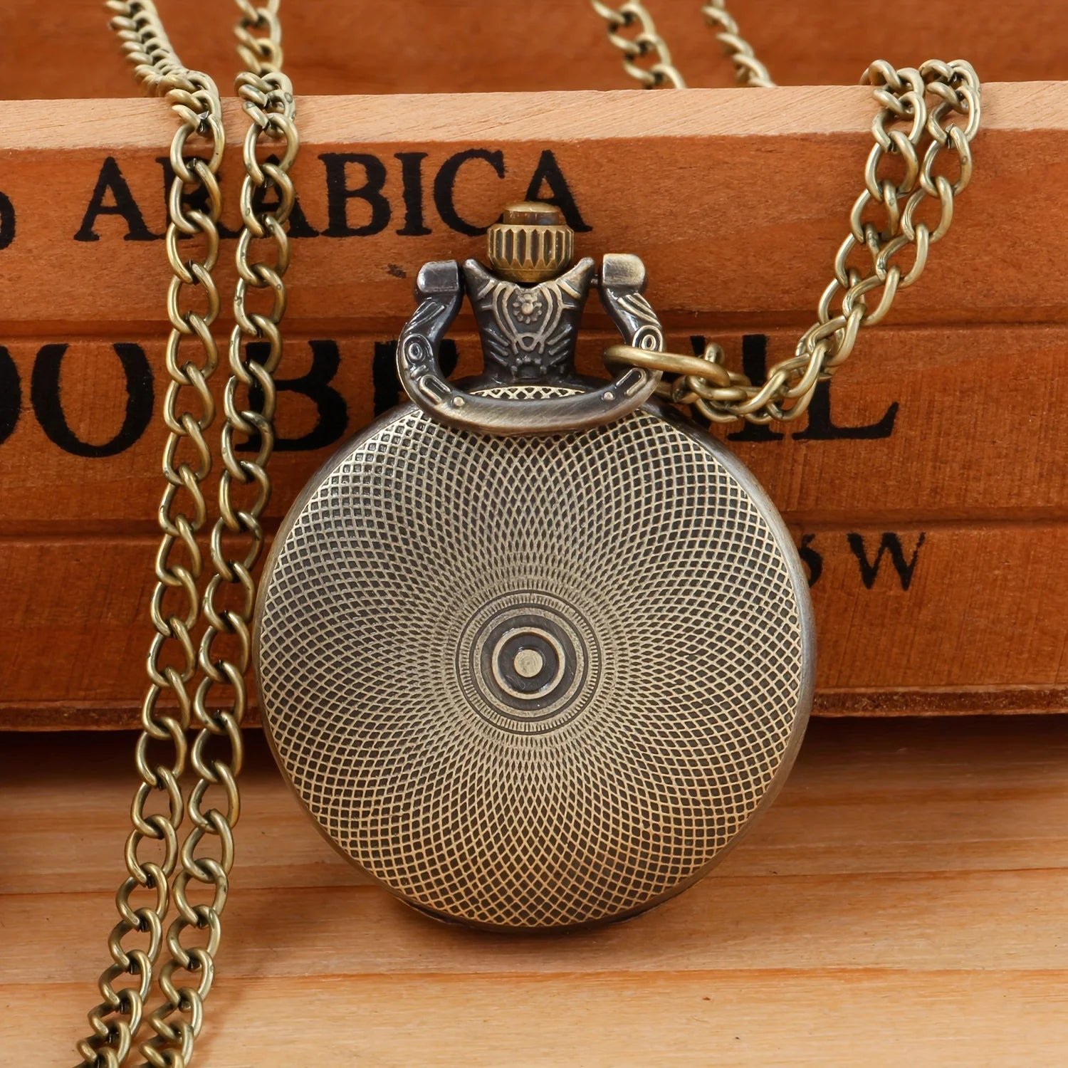 Vintage Cool Pocket Watch Mermaid Elegant Exquisite Clock With Necklace Chain Lovers Masculino Relogio Best Gift Pendant Small